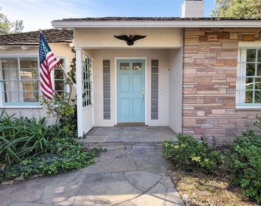 18 Woodland Lane - Photo Thumbnail 2