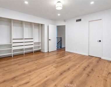 5420 Mcculloch - Photo Thumbnail 9