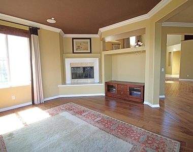 6294 Canary Street - Photo Thumbnail 9