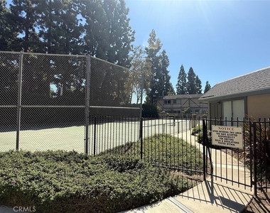 1103 W Francis Street - Photo Thumbnail 18