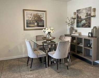 1103 W Francis Street - Photo Thumbnail 6