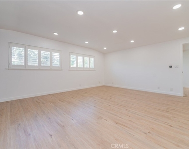 27106 Mesaba Drive - Photo Thumbnail 21