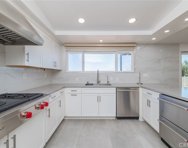 27106 Mesaba Drive - Photo Thumbnail 12