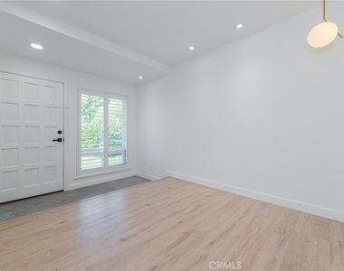 27106 Mesaba Drive - Photo Thumbnail 2