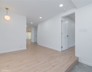27106 Mesaba Drive - Photo Thumbnail 3