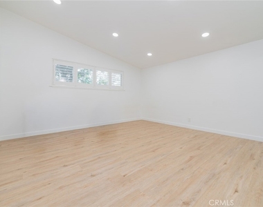 27106 Mesaba Drive - Photo Thumbnail 18