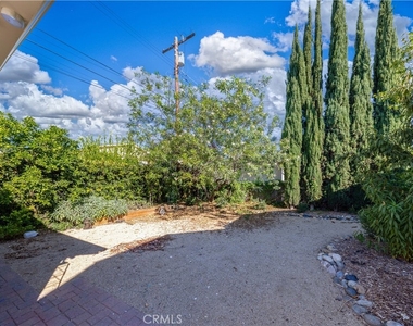 135 N San Marino Avenue - Photo Thumbnail 19