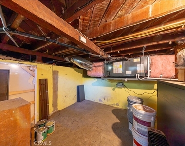 135 N San Marino Avenue - Photo Thumbnail 15