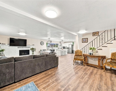 1220 Snowbird Drive - Photo Thumbnail 3