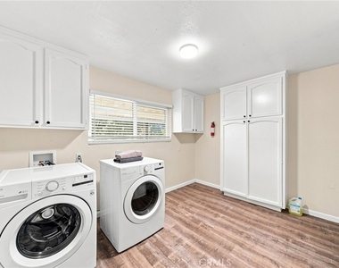 1220 Snowbird Drive - Photo Thumbnail 16