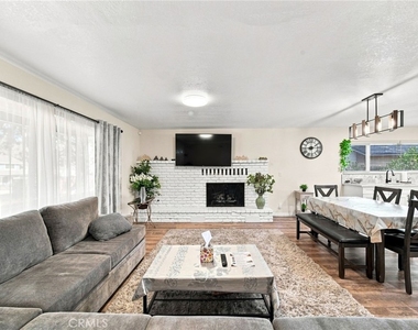 1220 Snowbird Drive - Photo Thumbnail 4