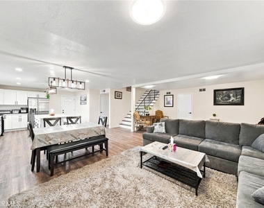 1220 Snowbird Drive - Photo Thumbnail 7