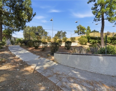 25039 Peachland Avenue - Photo Thumbnail 12