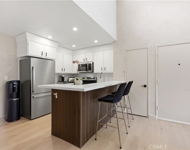 25039 Peachland Avenue - Photo Thumbnail 4
