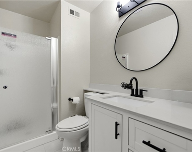 25039 Peachland Avenue - Photo Thumbnail 7