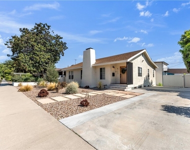 4698 Kraft Avenue - Photo Thumbnail 19