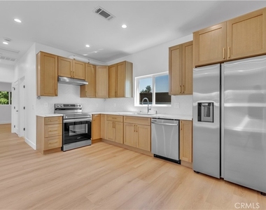 4700 Kraft Avenue - Photo Thumbnail 6