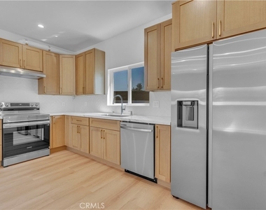 4700 Kraft Avenue - Photo Thumbnail 7