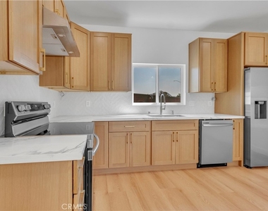 4700 Kraft Avenue - Photo Thumbnail 8