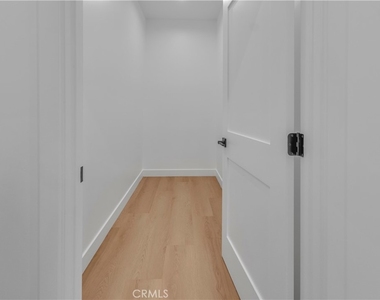 4700 Kraft Avenue - Photo Thumbnail 12