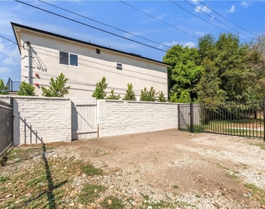 4700 Kraft Avenue - Photo Thumbnail 24