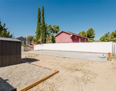 203 Linda Court - Photo Thumbnail 42