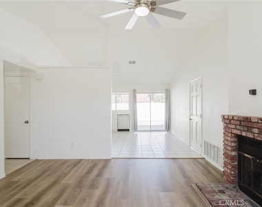 203 Linda Court - Photo Thumbnail 7
