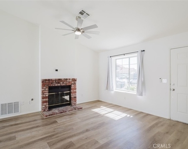 203 Linda Court - Photo Thumbnail 9