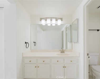 203 Linda Court - Photo Thumbnail 35