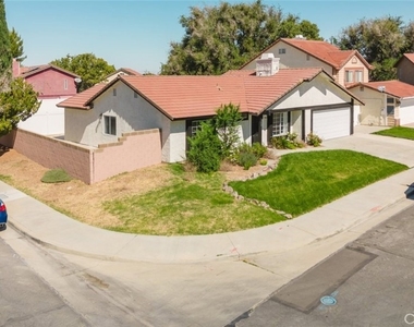 203 Linda Court - Photo Thumbnail 54