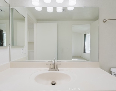 203 Linda Court - Photo Thumbnail 32