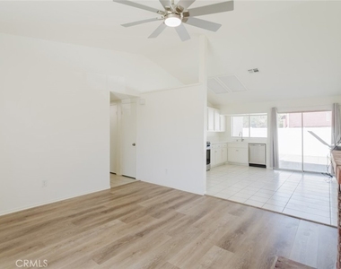 203 Linda Court - Photo Thumbnail 8