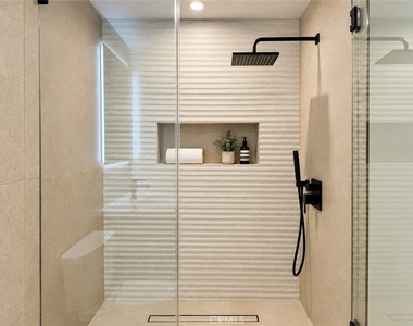12818 1/2 Bloomfield Street - Photo Thumbnail 6