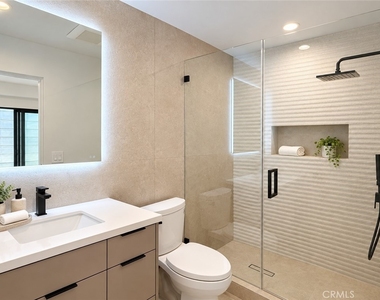 12818 1/2 Bloomfield Street - Photo Thumbnail 5