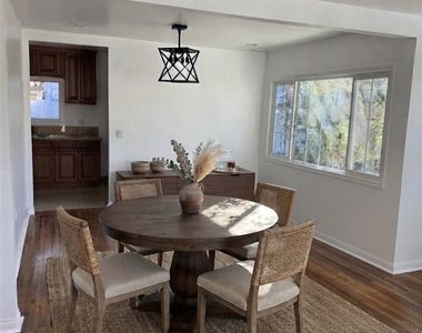 2810 8th Ave - Photo Thumbnail 4