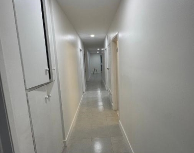 1305 Feather - Photo Thumbnail 9