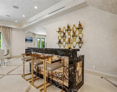 5513 Murietta Avenue - Photo Thumbnail 9