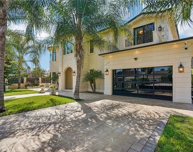 5513 Murietta Avenue - Photo Thumbnail 3