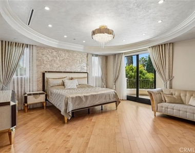 5513 Murietta Avenue - Photo Thumbnail 38