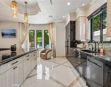 5513 Murietta Avenue - Photo Thumbnail 25