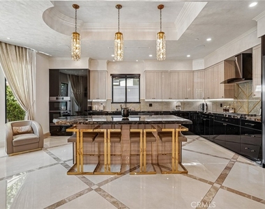5513 Murietta Avenue - Photo Thumbnail 21