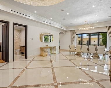 5513 Murietta Avenue - Photo Thumbnail 8