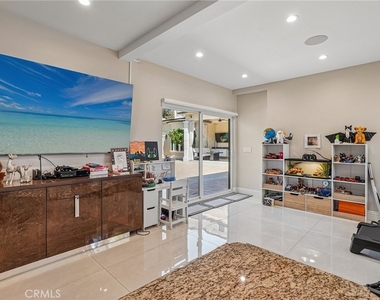 5513 Murietta Avenue - Photo Thumbnail 57