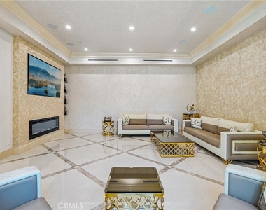 5513 Murietta Avenue - Photo Thumbnail 12