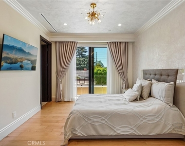 5513 Murietta Avenue - Photo Thumbnail 47
