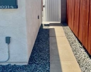 10133 Kester Avenue - Photo Thumbnail 12