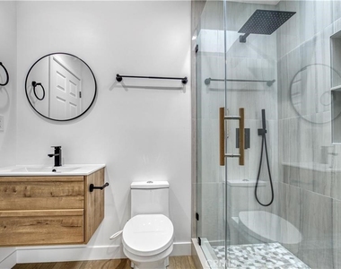 18253 Kingsbury Street - Photo Thumbnail 9