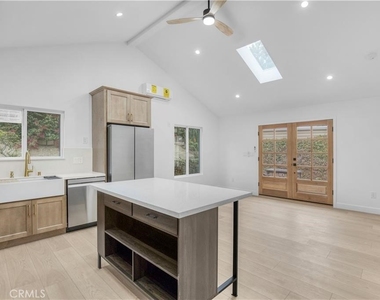 18253 Kingsbury Street - Photo Thumbnail 5