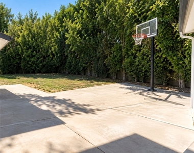 5840 Allott Avenue - Photo Thumbnail 19