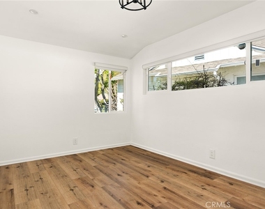 5840 Allott Avenue - Photo Thumbnail 11